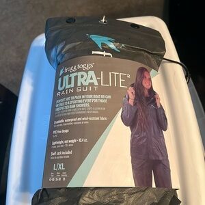 Womens rain suit ultra lite L/XL NEW